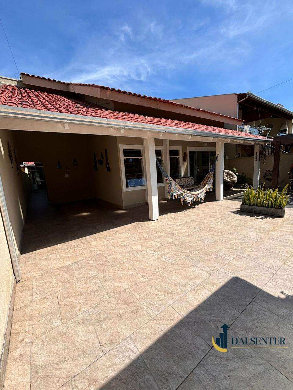 Casa à venda com 3 quartos - Balneário Perequê,Porto Belo