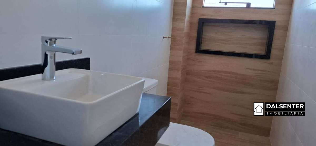 Sobrado à venda com 2 quartos - ,