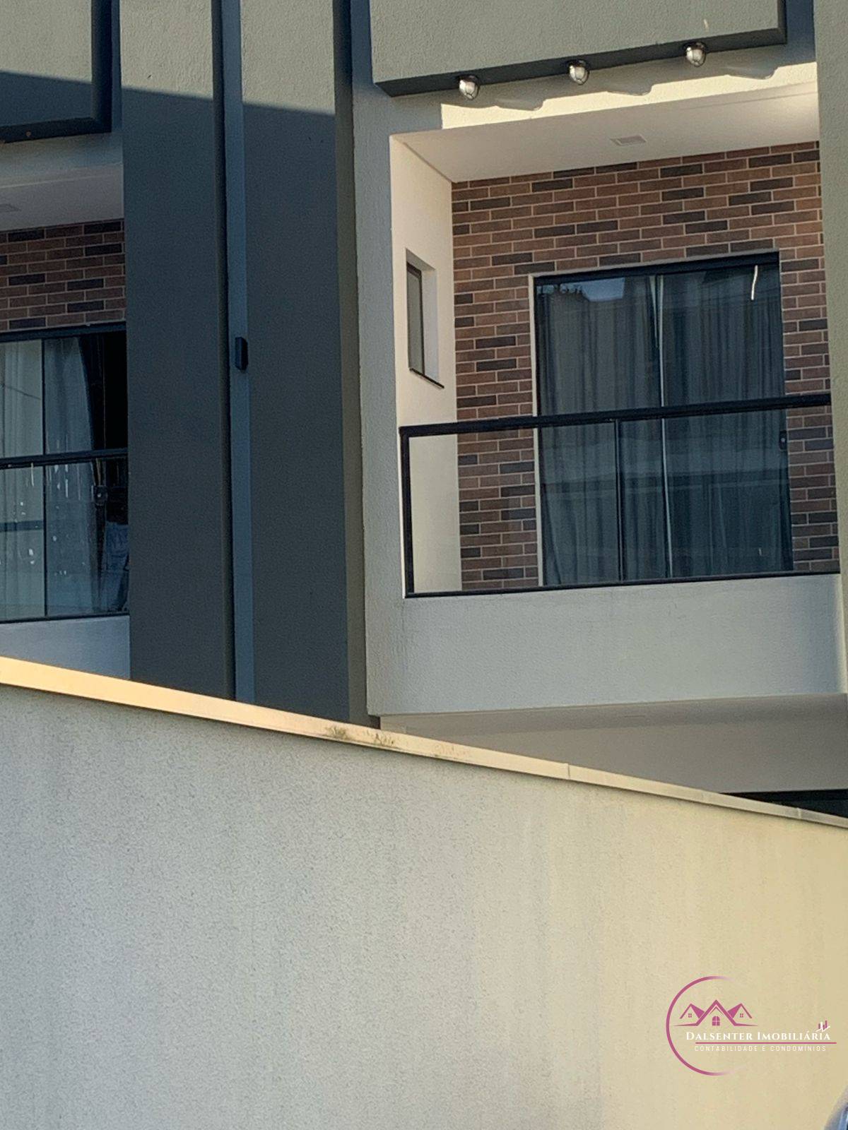 Sobrado à venda com 2 quartos - Alto Perequê,Porto Belo